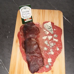 Cachopo de Ternera con cabrales y cecina